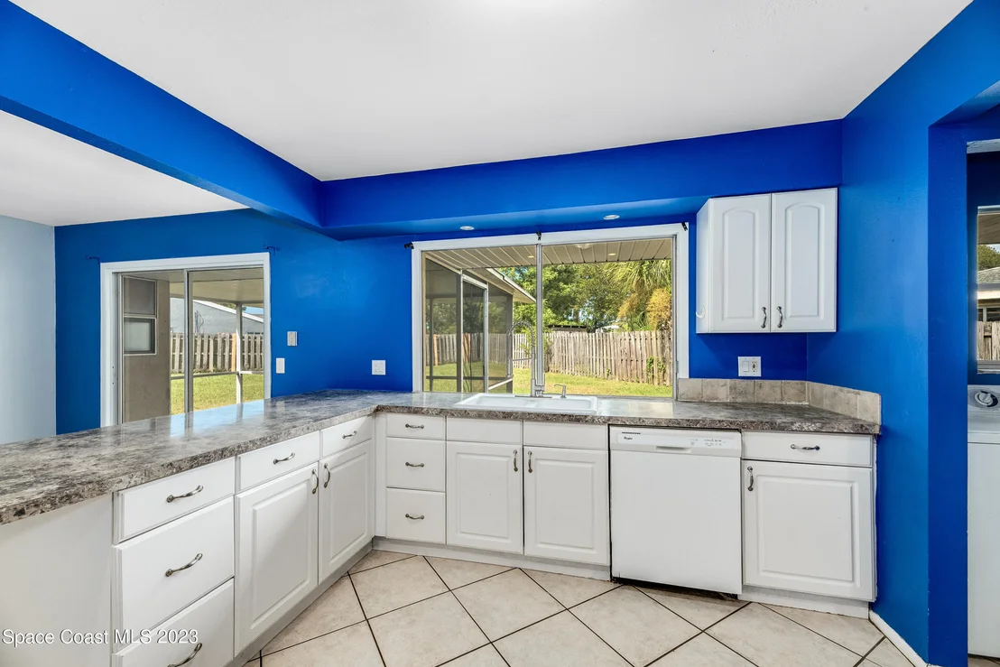 Photo of 1310 Sheafe Avenue NE