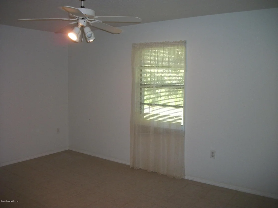 Photo of 1200 Wayne Lane NE