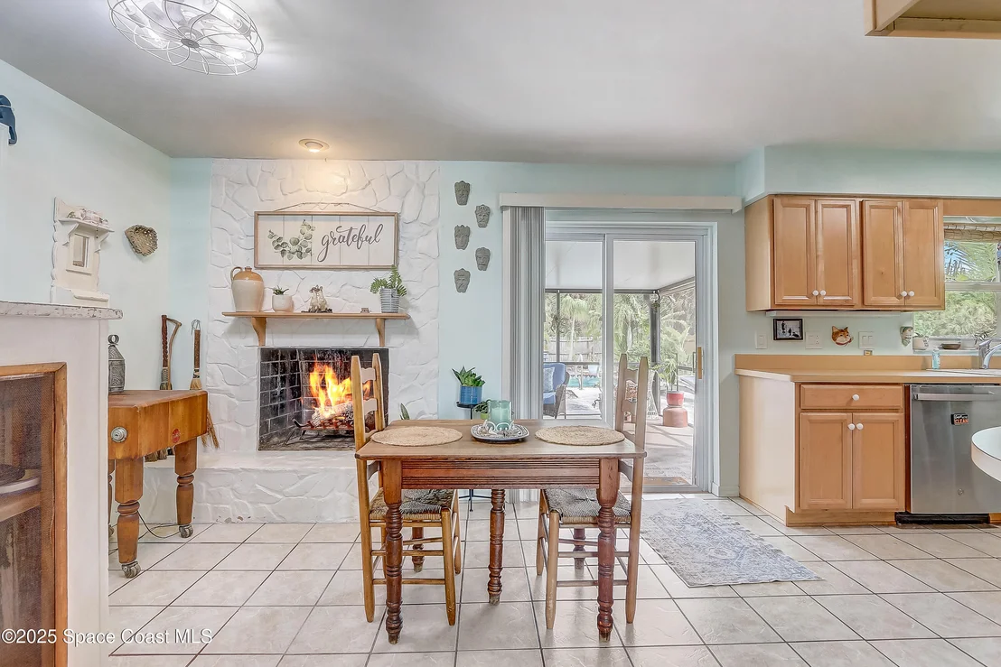 Photo of 711 Cayuga Avenue NE