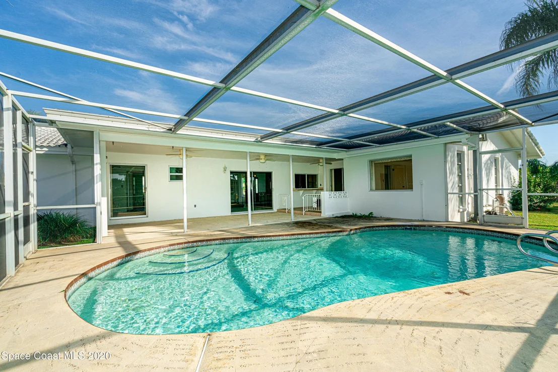 Photo of 452 Dorset Drive