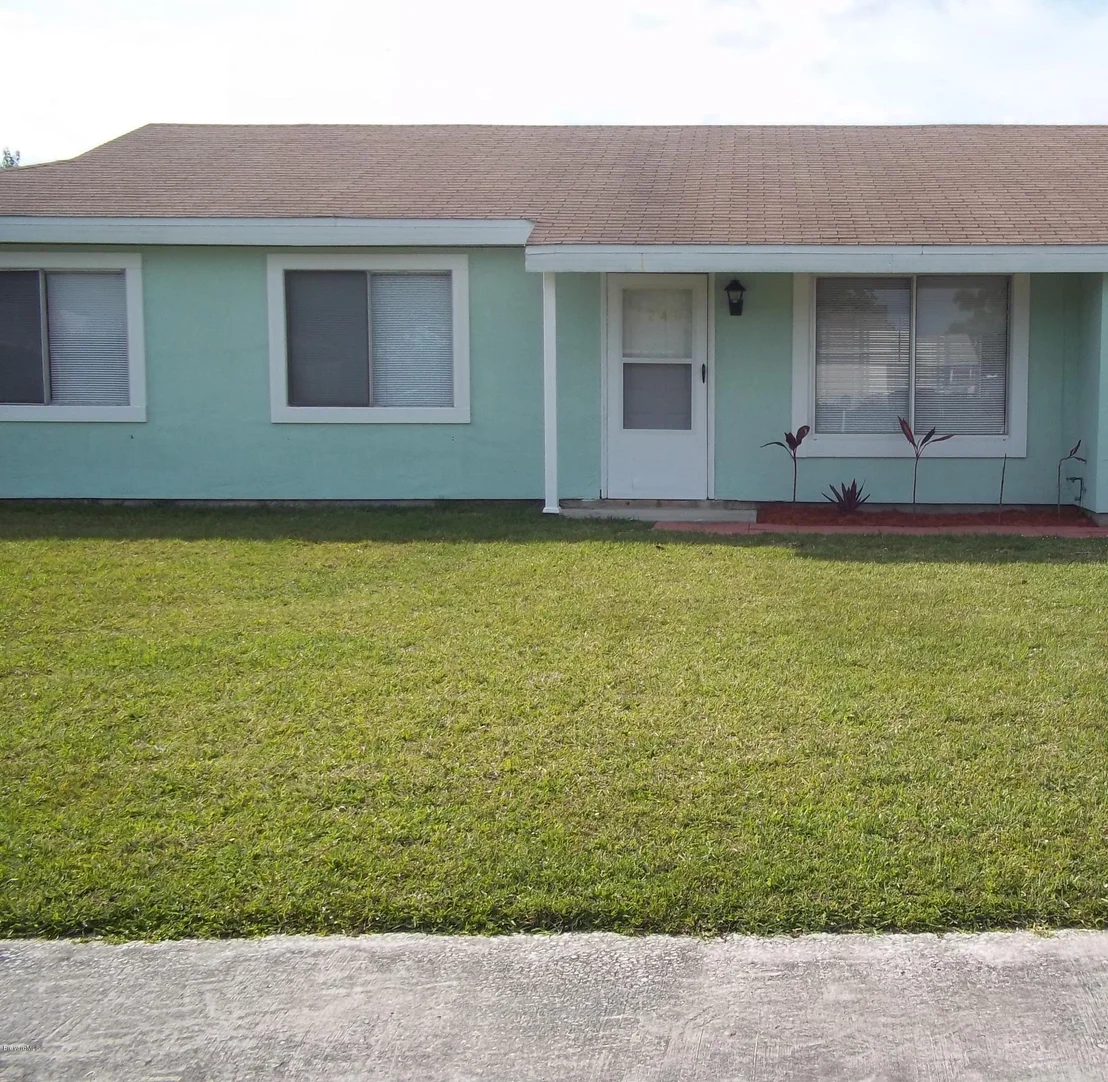 Photo of 1246 NE Mariposa Drive