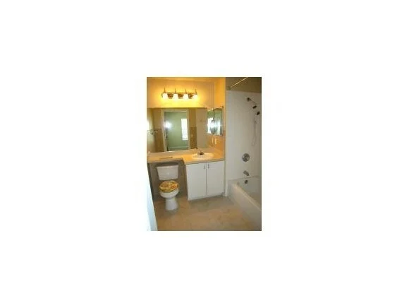Photo of Unit 327 at 1810 Long Iron