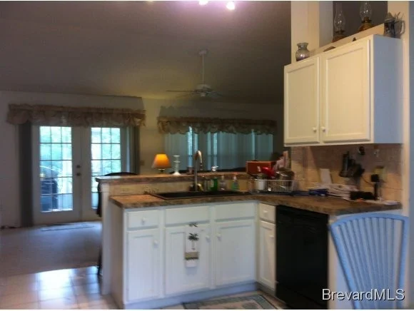 Photo of 948 Tamarind