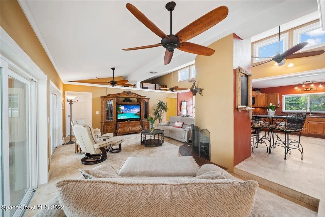 Photo of 83 W Bay Drive