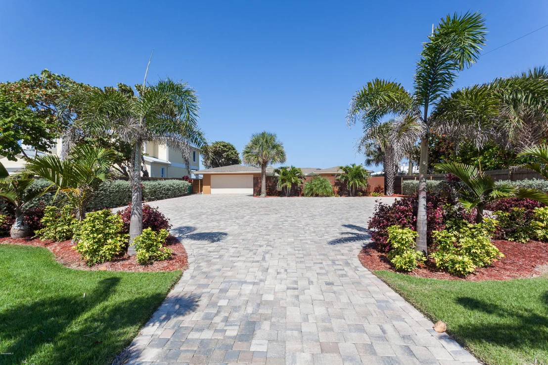 Photo of 2085 N Highway A1a