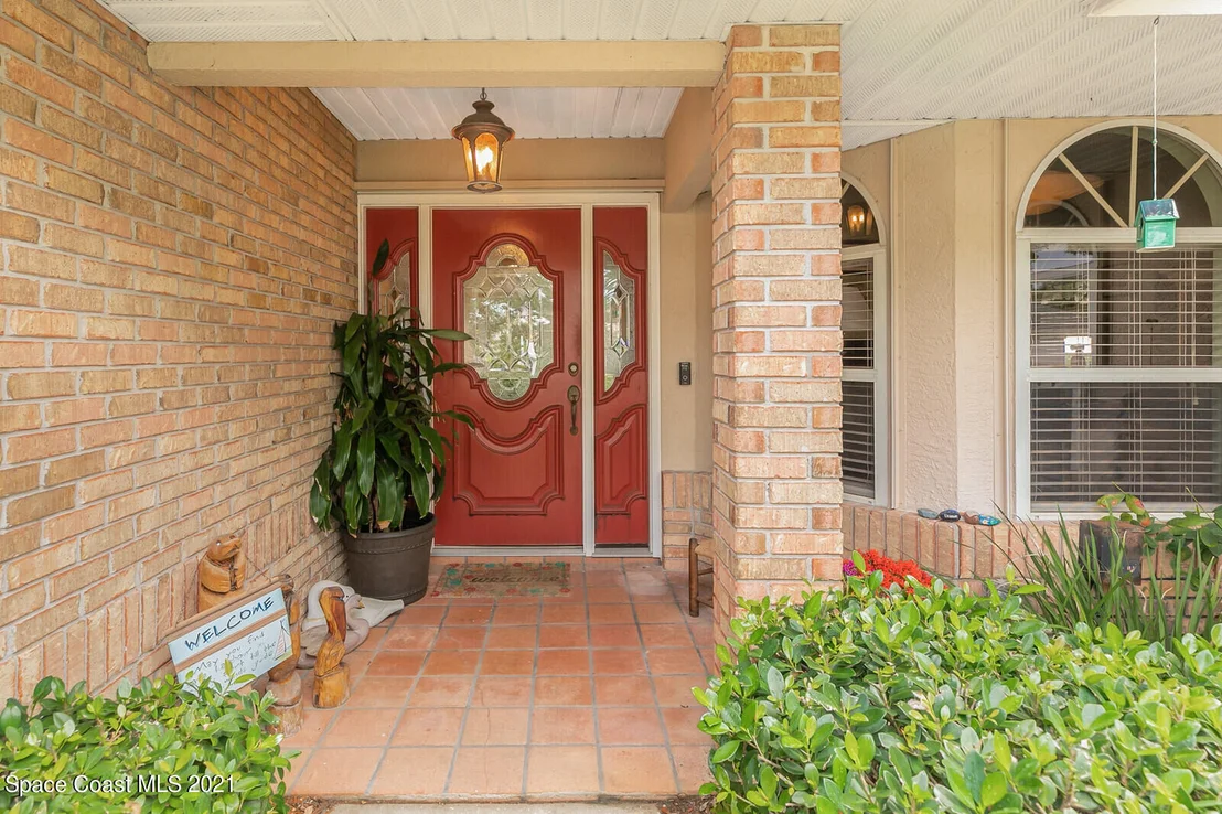 Photo of 654 Hummingbird Drive