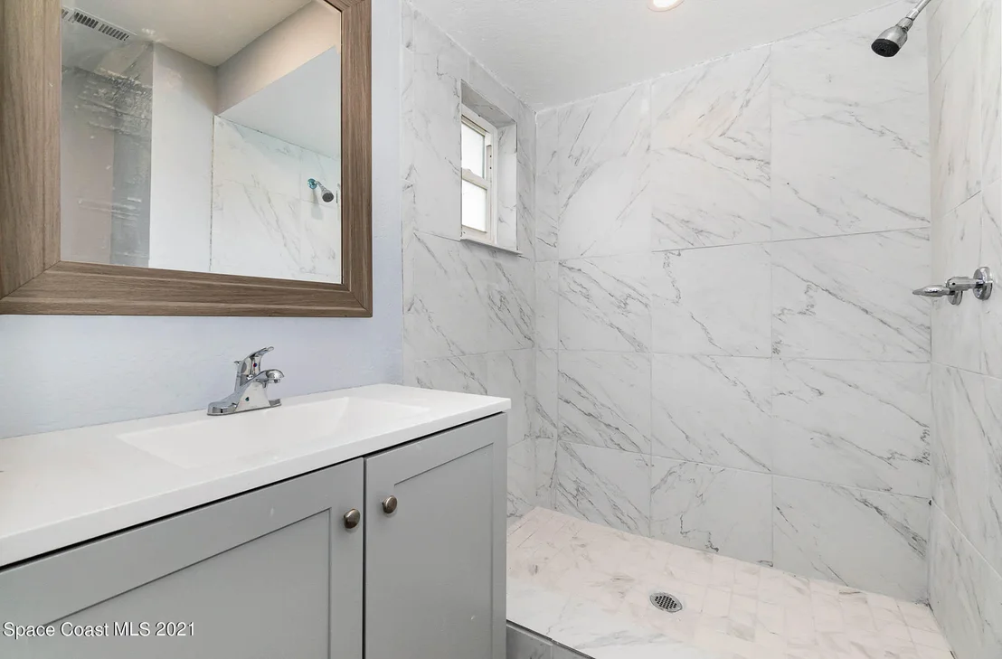 Photo of 646 Ford Circle W