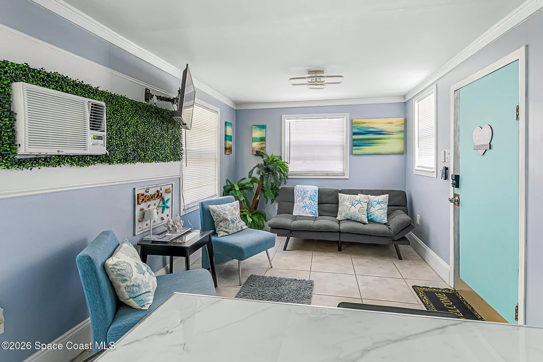 Photo of 329 Pineda Street