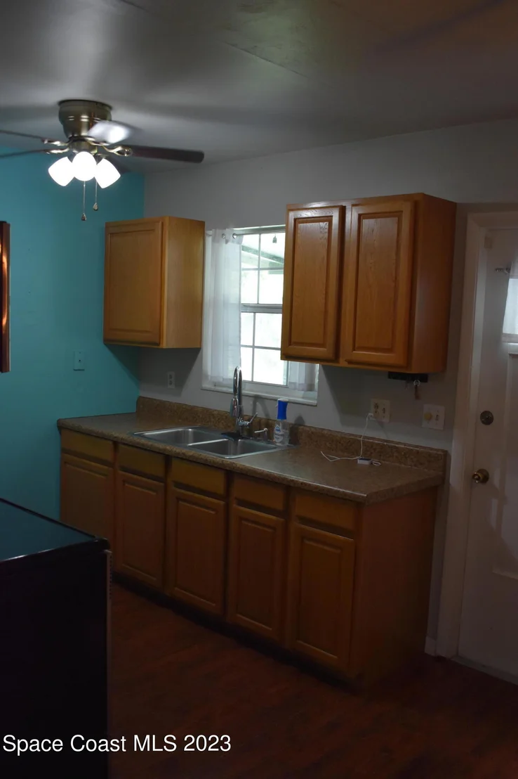 Photo of 1058 Barclay Drive