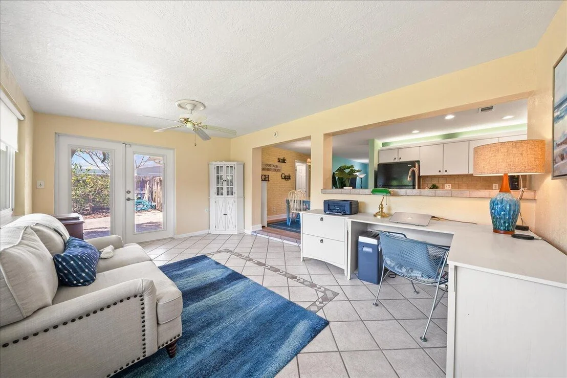 Photo of 2215 Reef Avenue