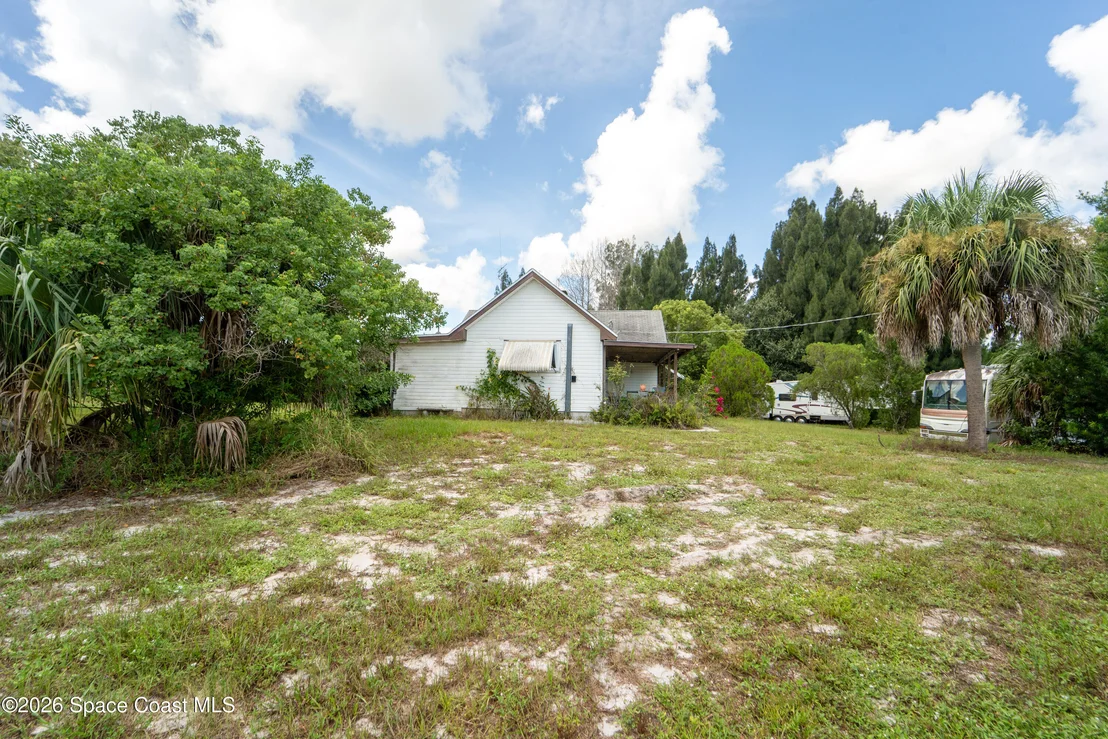 Photo of 6715 Whispering Pines Lane