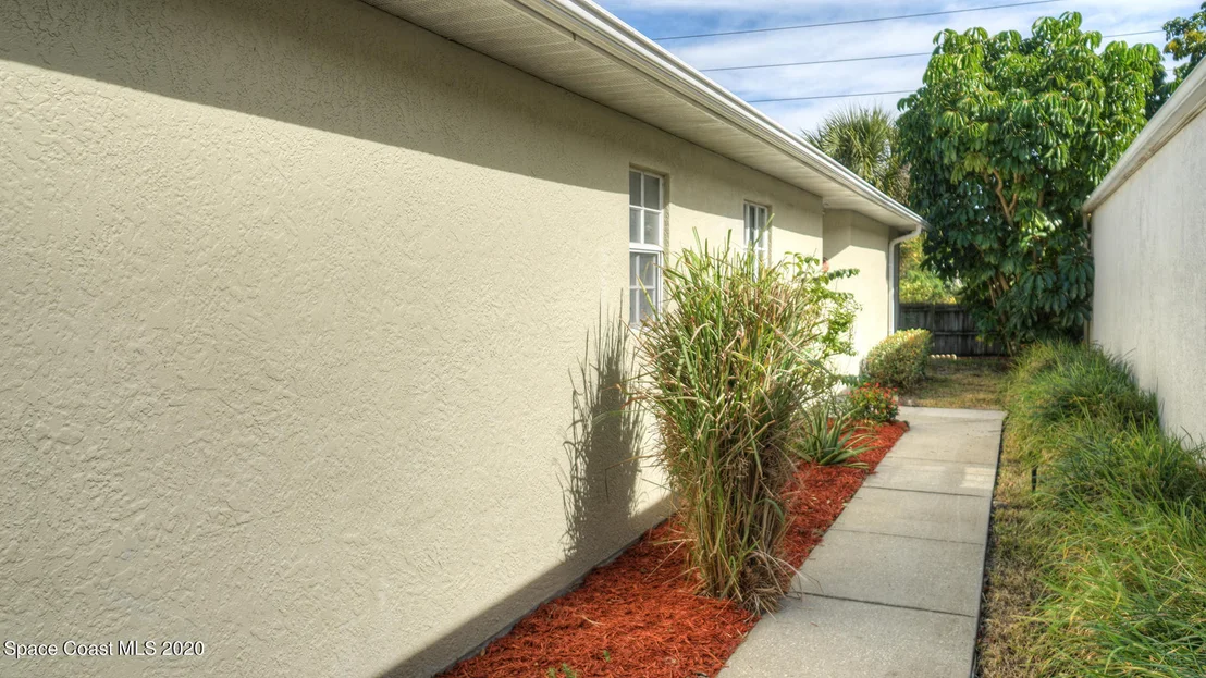 Photo of 322 Myrtlewood Road