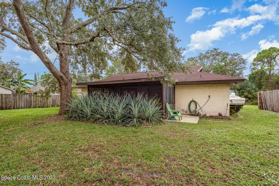 Photo of 6299 Deer Lane