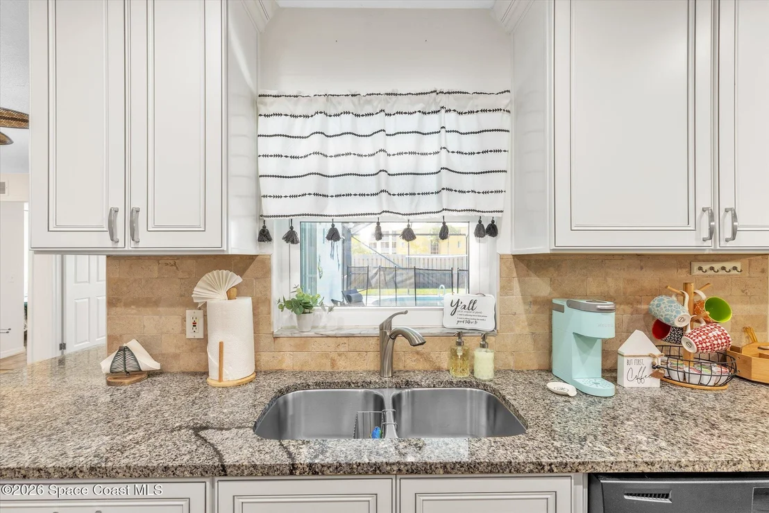 Photo of 233 Cinnamon Lake Circle