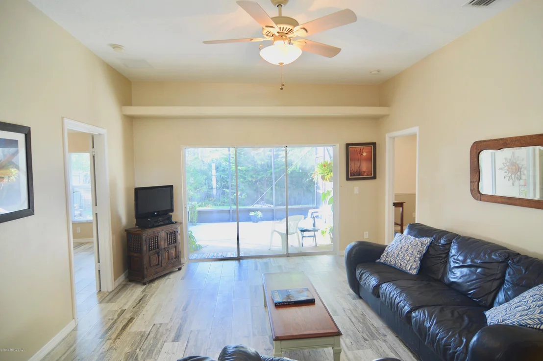 Photo of 2561 Stratford Pointe Drive