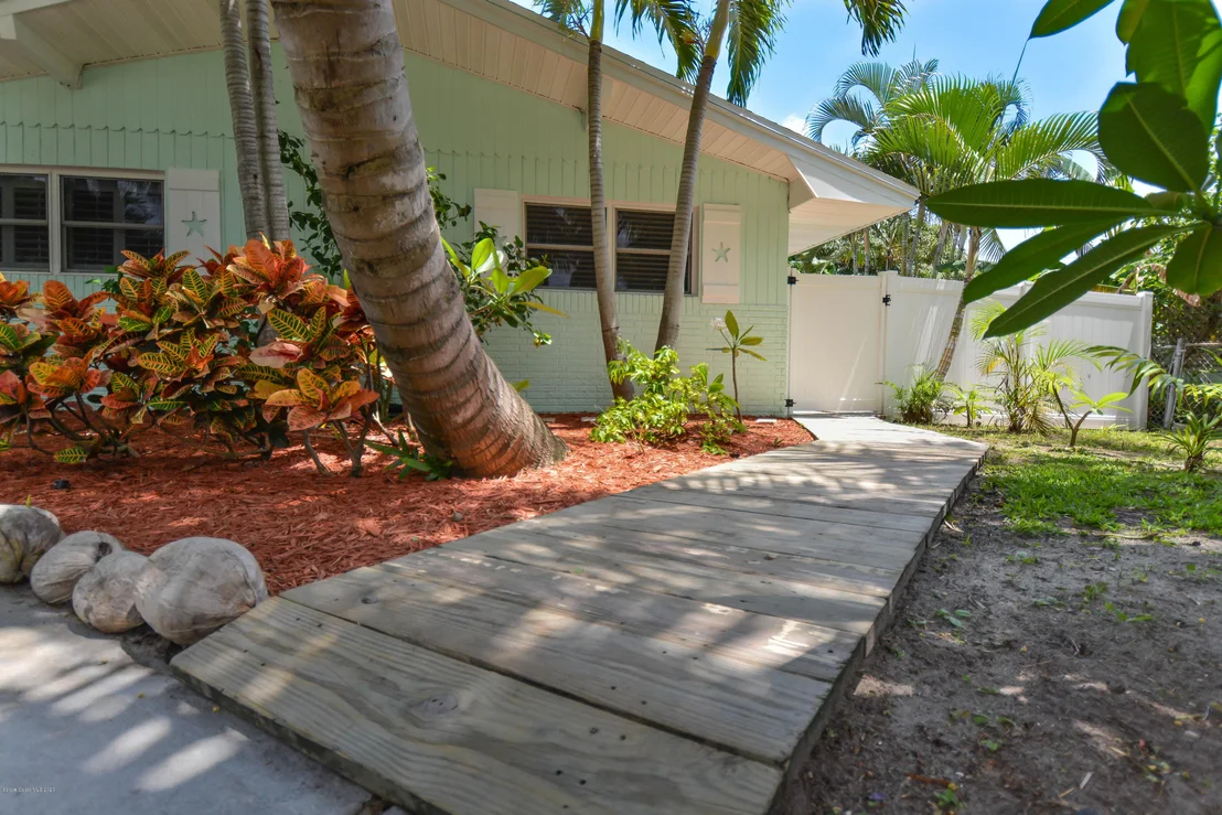Photo of 460 Oak Ridge Drive