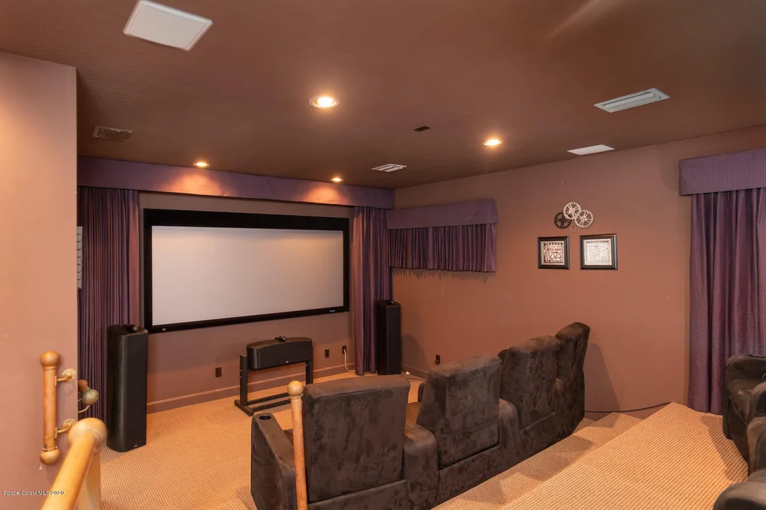 Photo of 5905 Newbury Circle