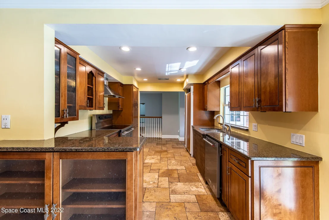 Photo of 935 Whitmire Drive