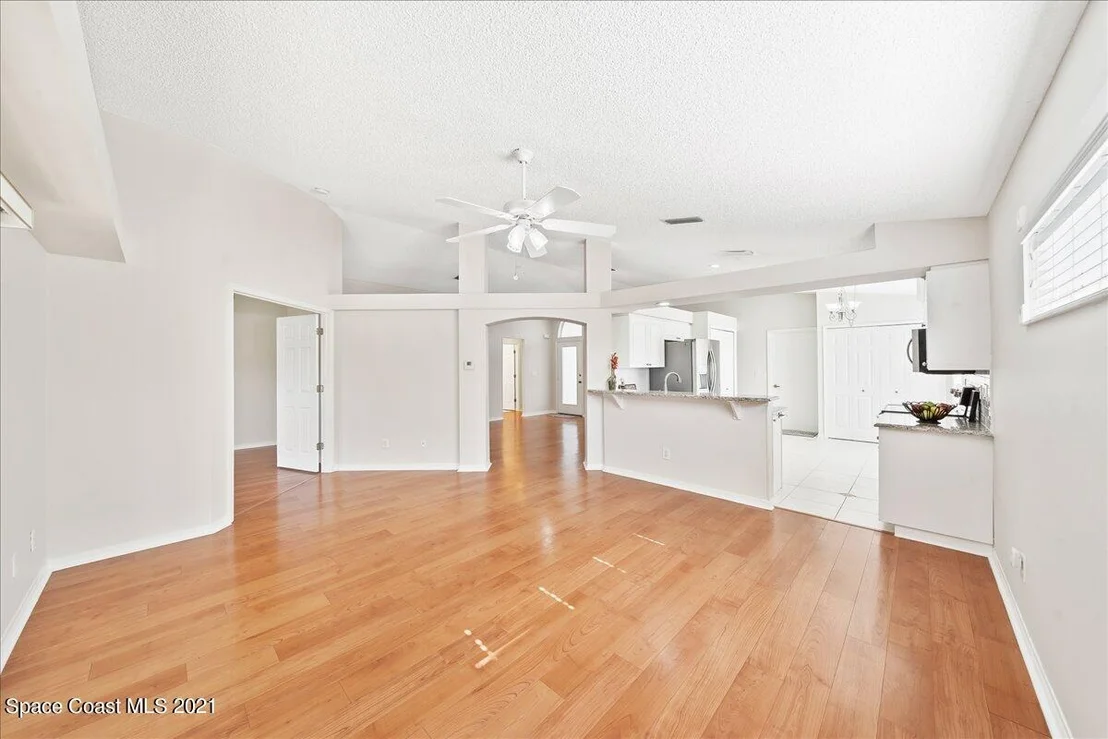 Photo of 8047 Bracken Lane