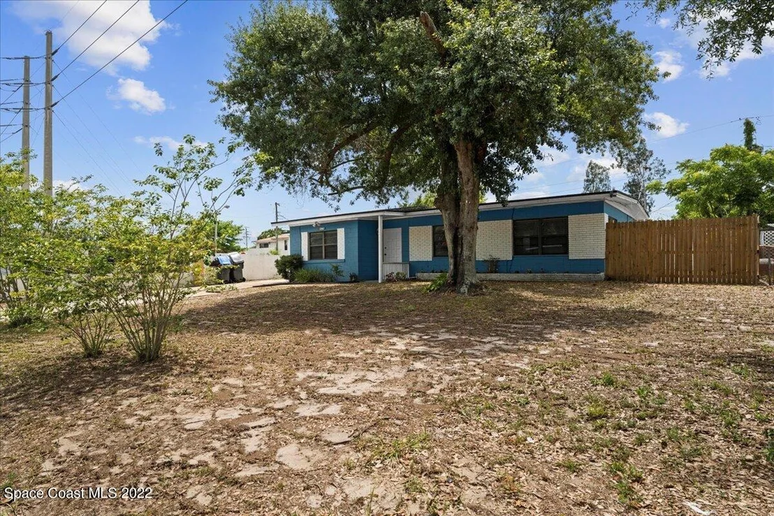 Photo of 4570 Apollo Road