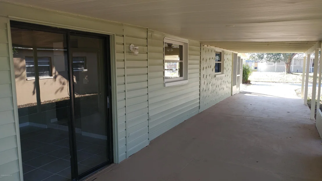 Photo of 1449 Lillian Lane