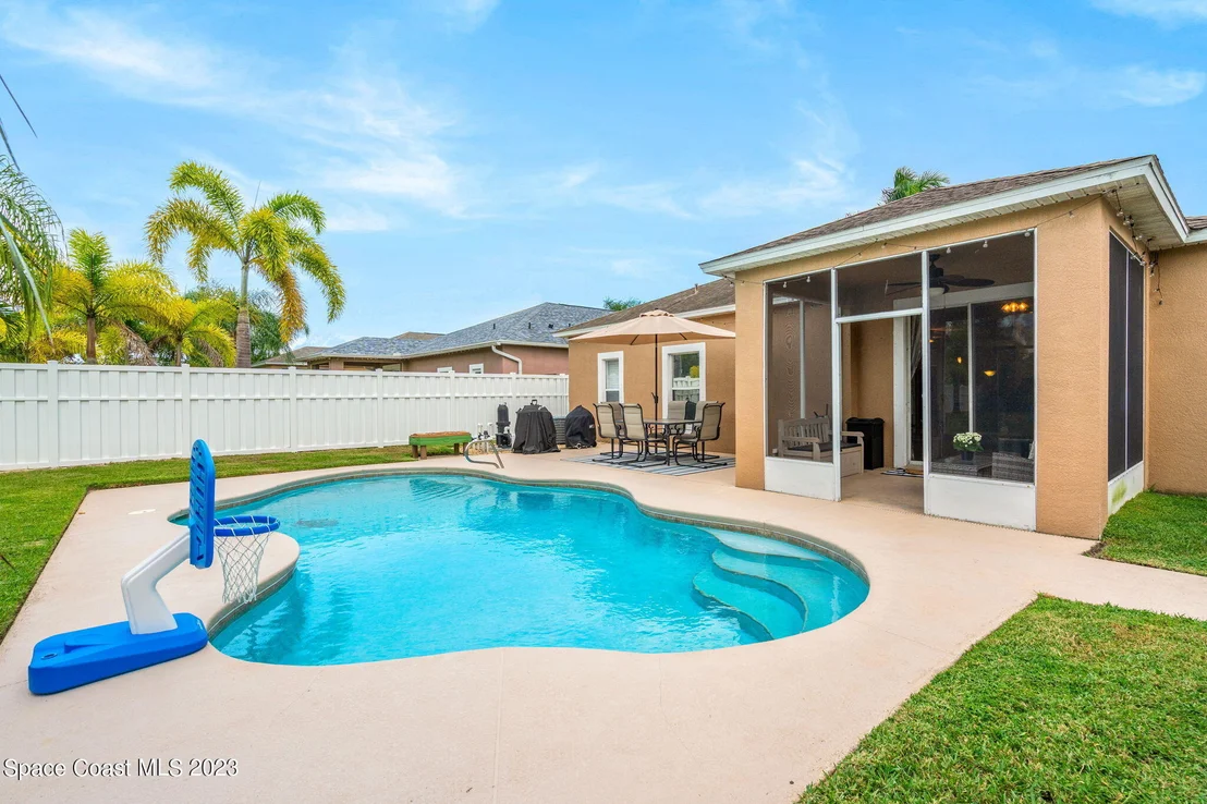 Photo of 5916 Indigo Crossing Drive