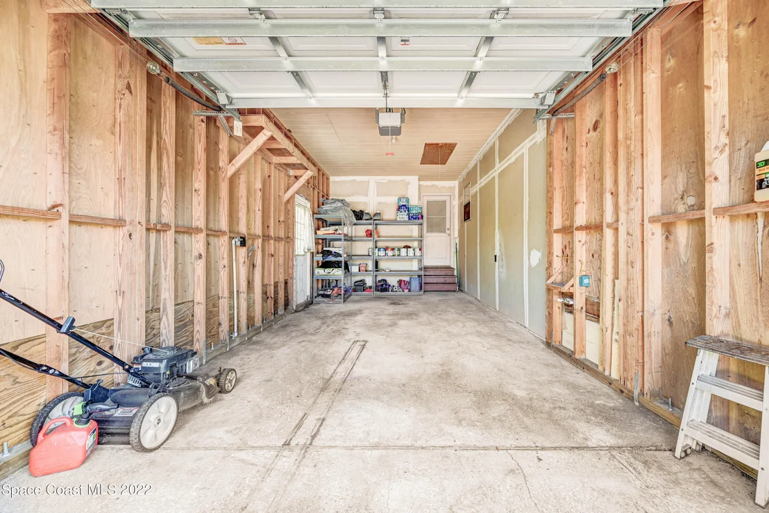 Photo of 4585 Robert Street