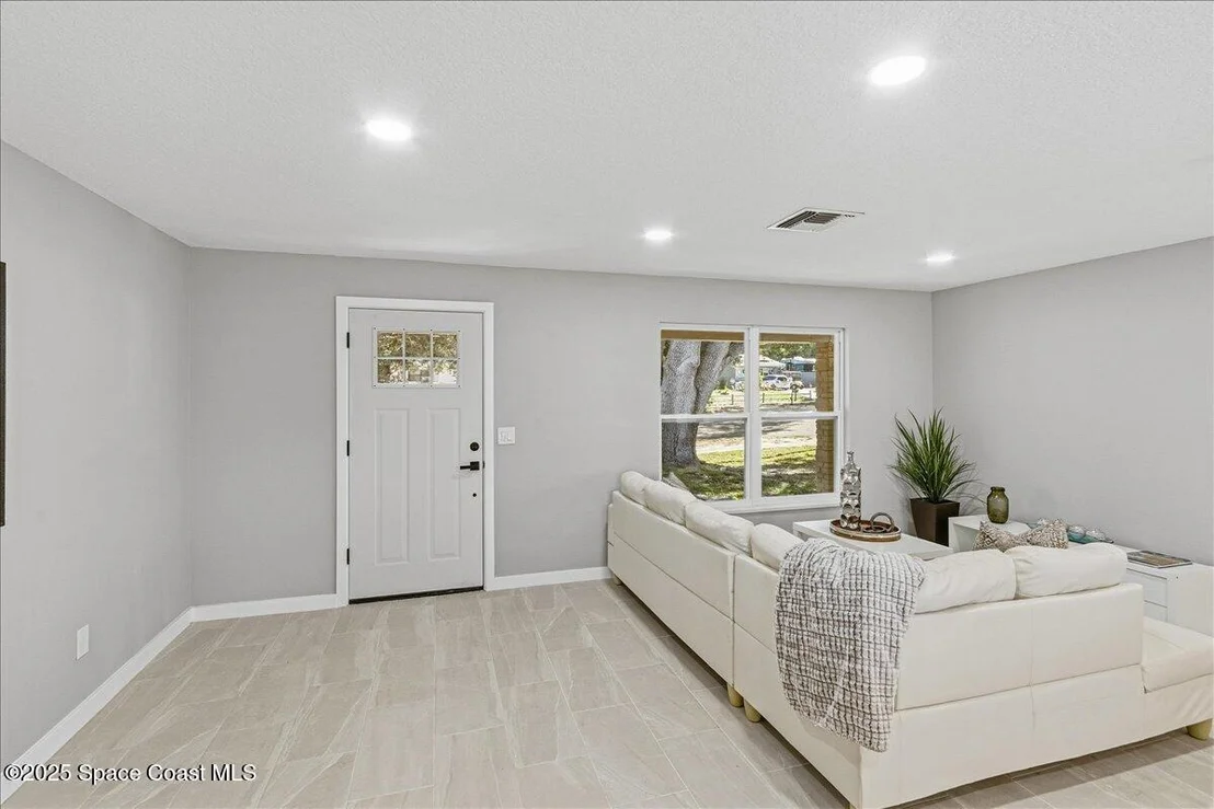 Photo of 2209 Iona Drive