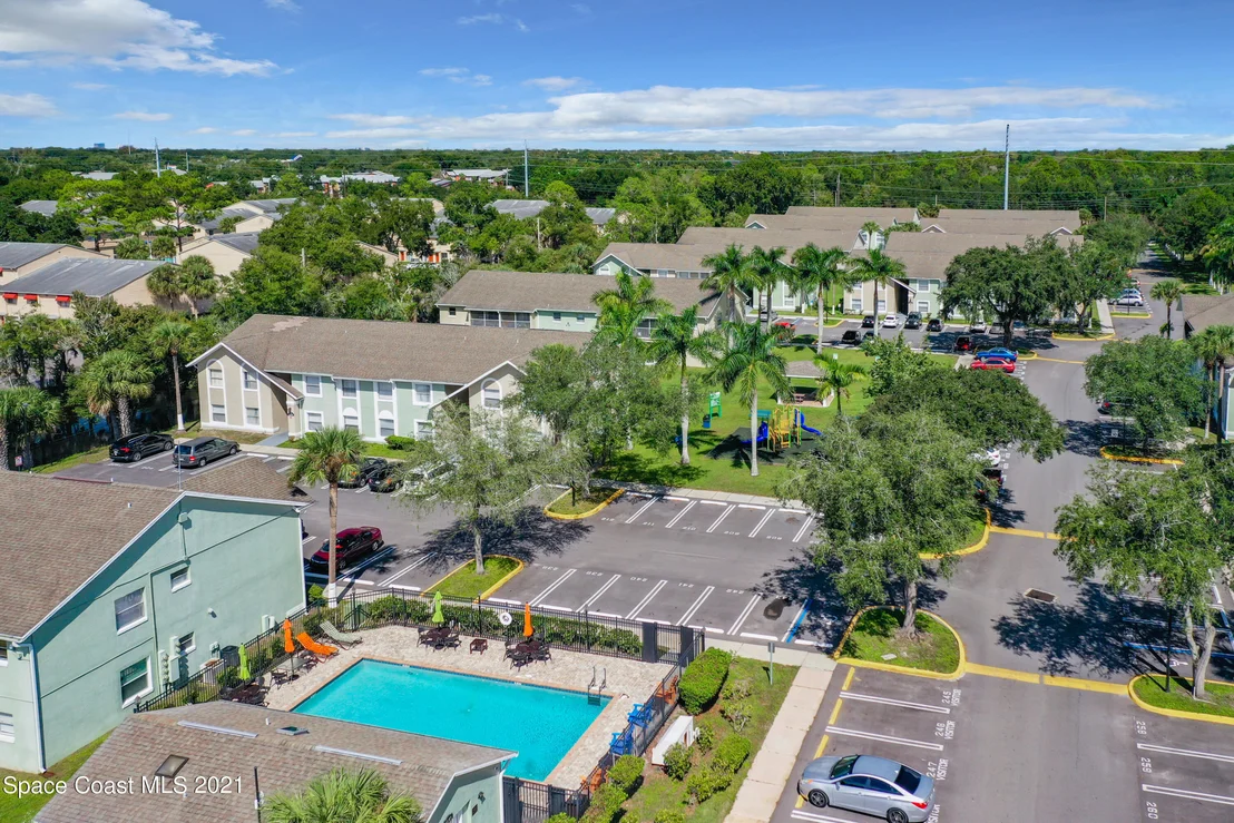 Photo of Unit 3 at 4100 Pershing Pointe Place