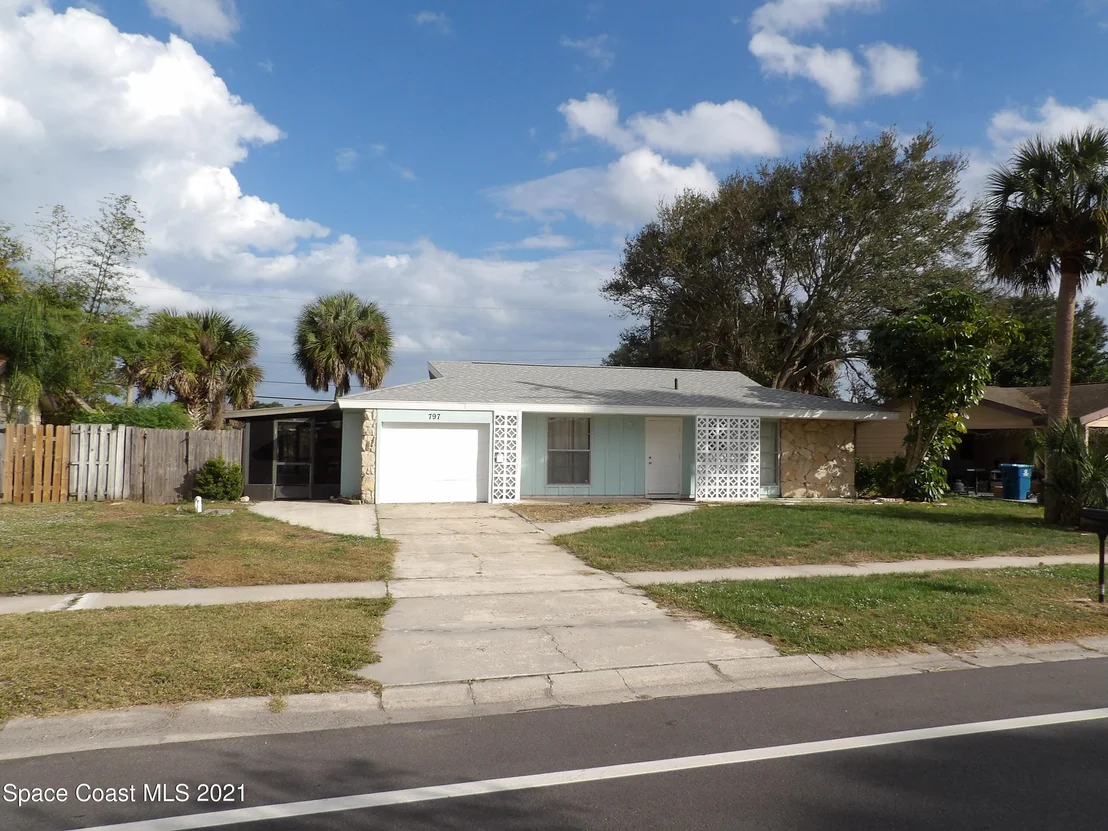 Photo of 797 Bianca Drive NE