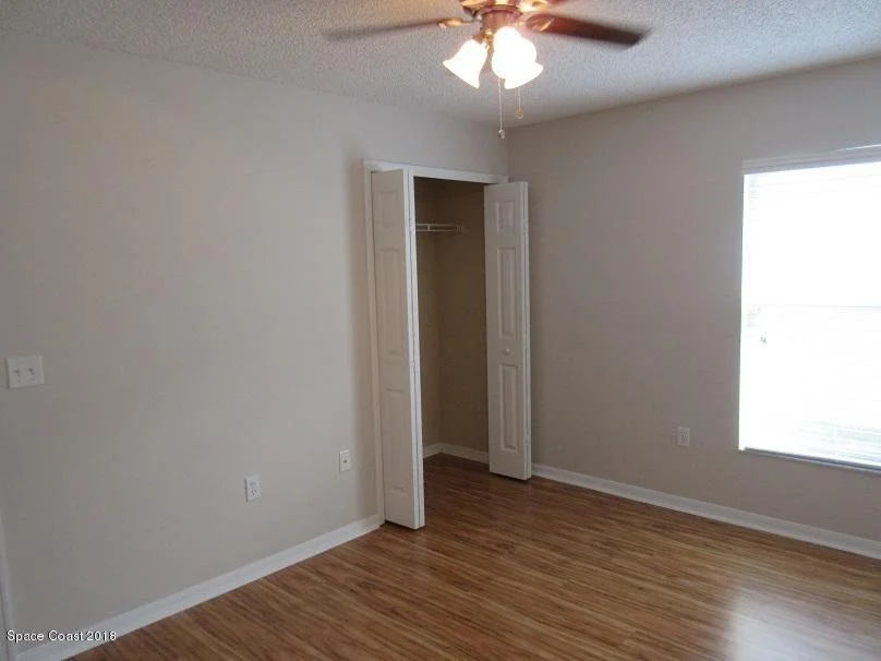 Photo of 1243 White Oak Circle