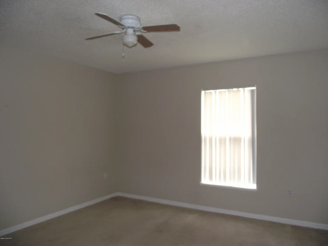 Photo of 1006 Ray Road SE