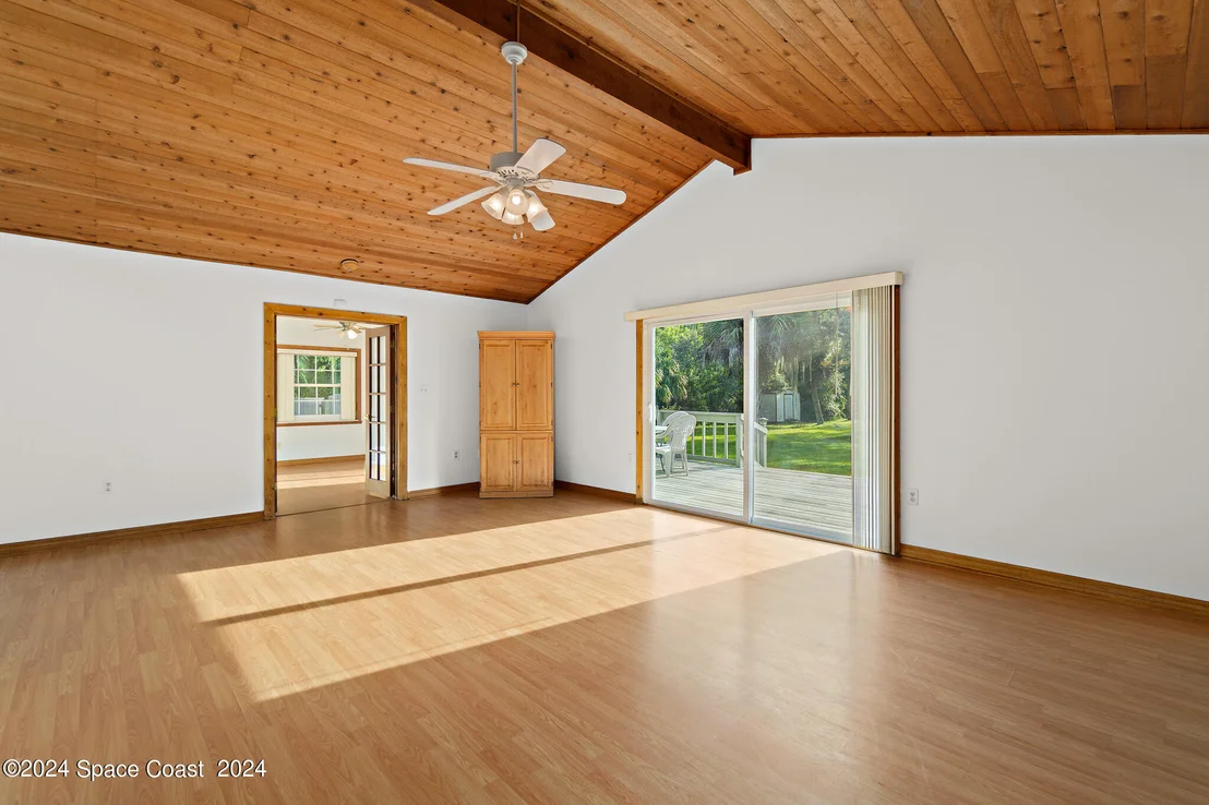 Photo of 3893 Burton Road