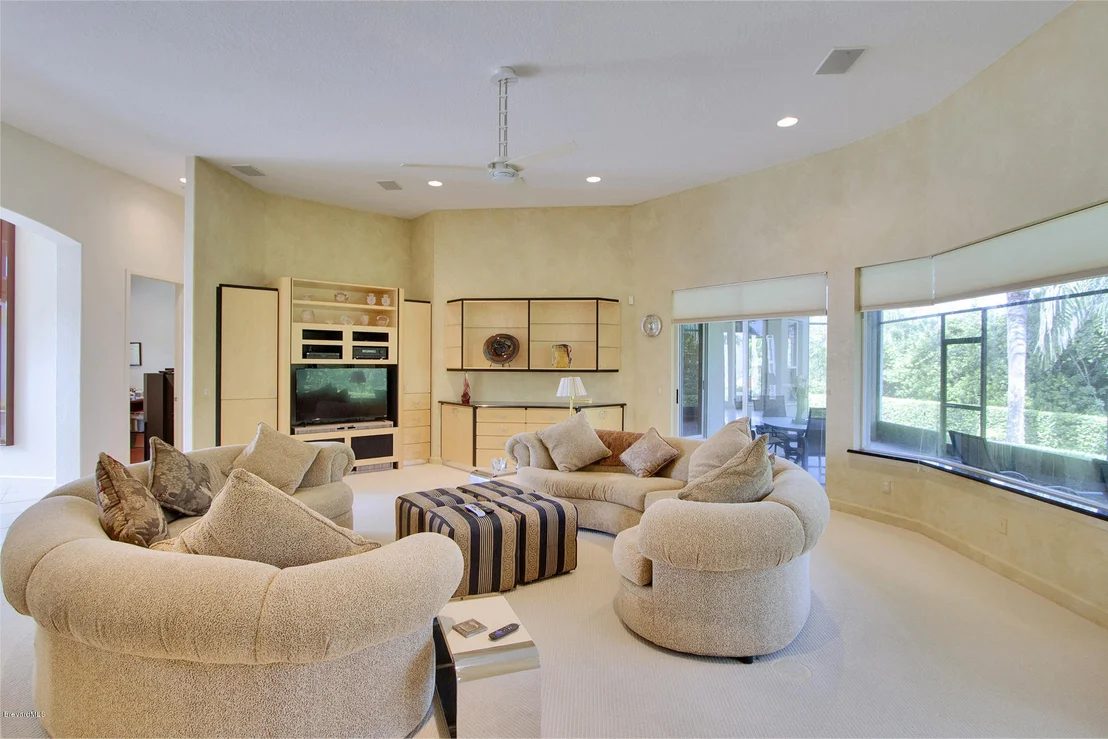 Photo of 8210 Compton Way