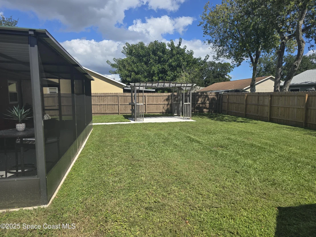 Photo of 834 Pine Shadows Avenue