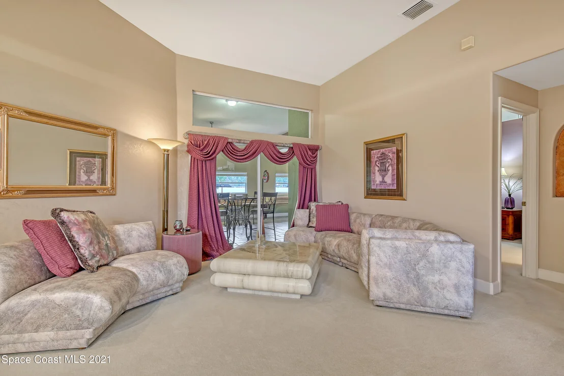 Photo of 703 Peregrine Drive