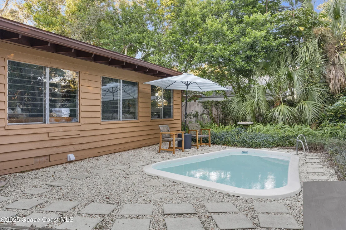 Photo of 597 Old Oak Street