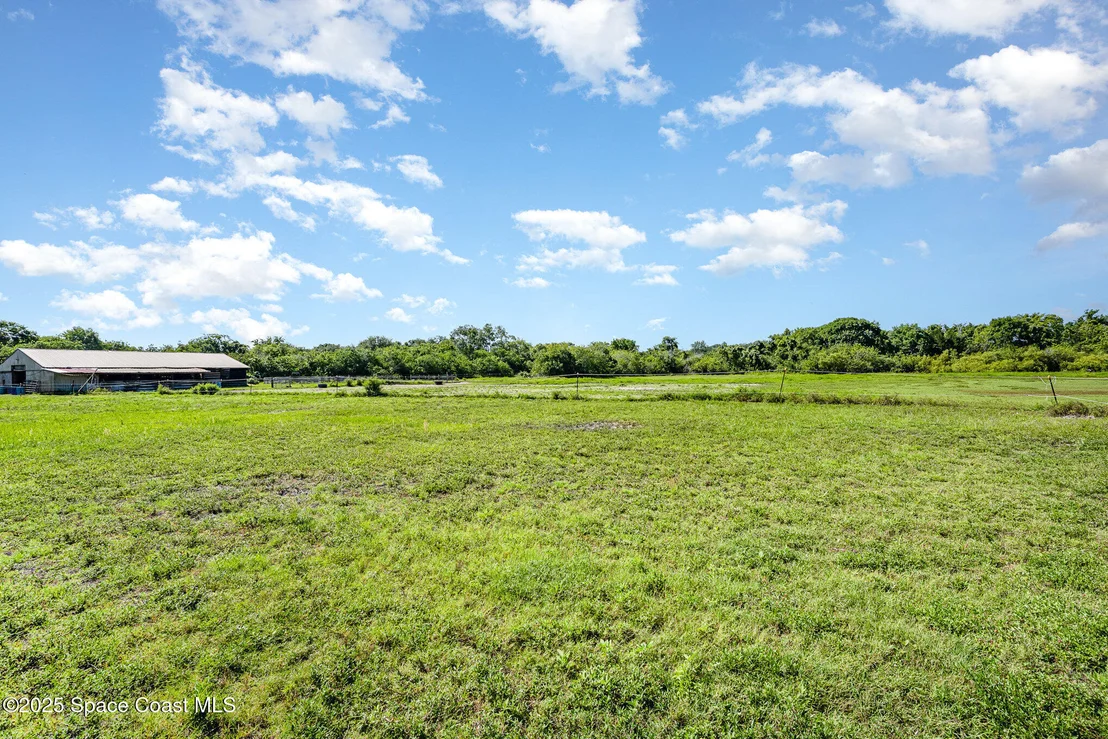 Photo of 2675 Brockett Road