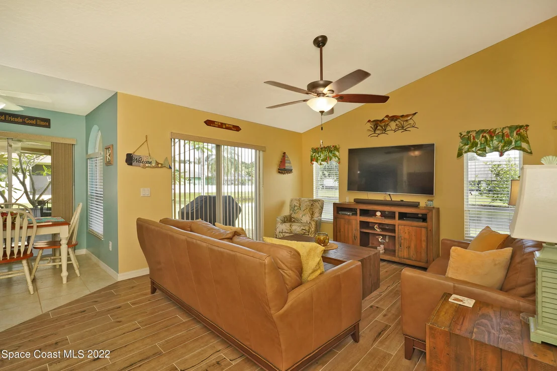 Photo of 1005 Pelican Lane