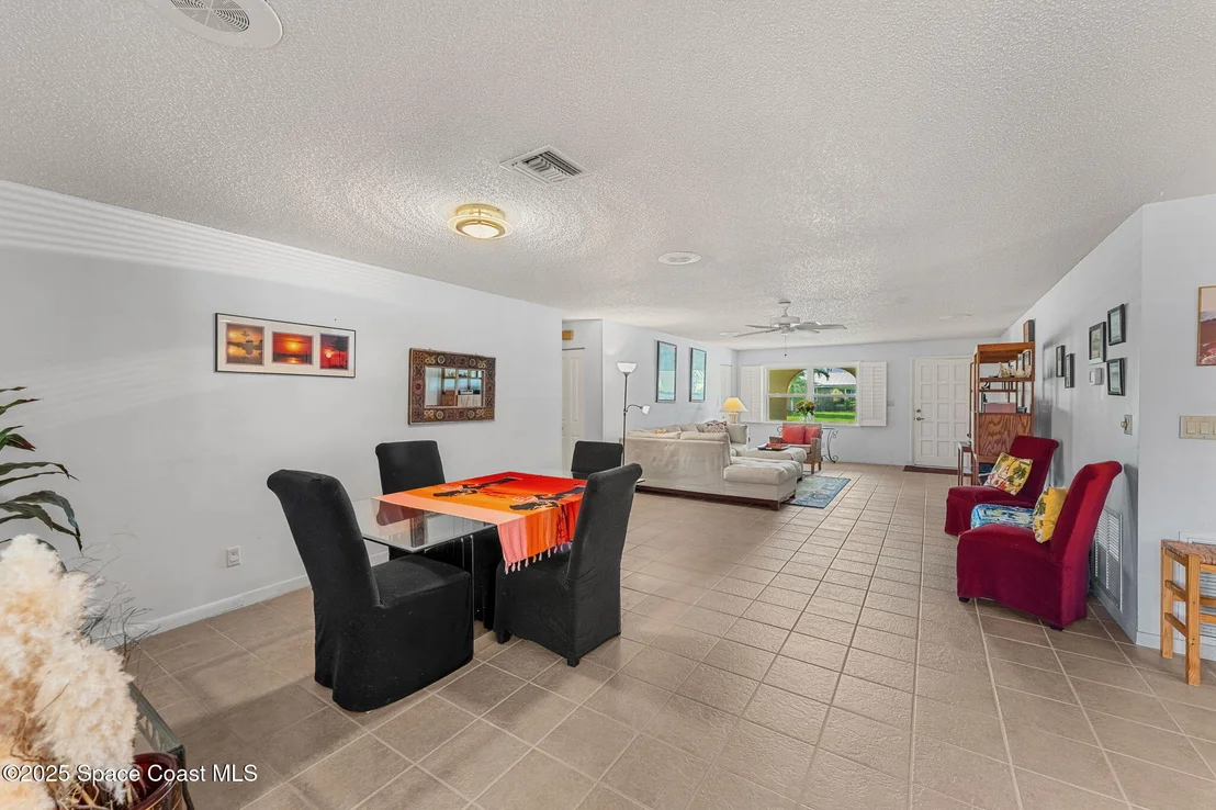 Photo of 440 Pine Tree Drive