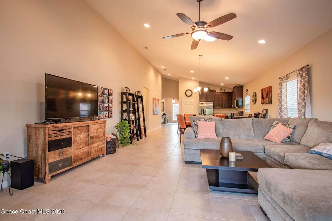 Photo of 1190 Dillard Drive SE