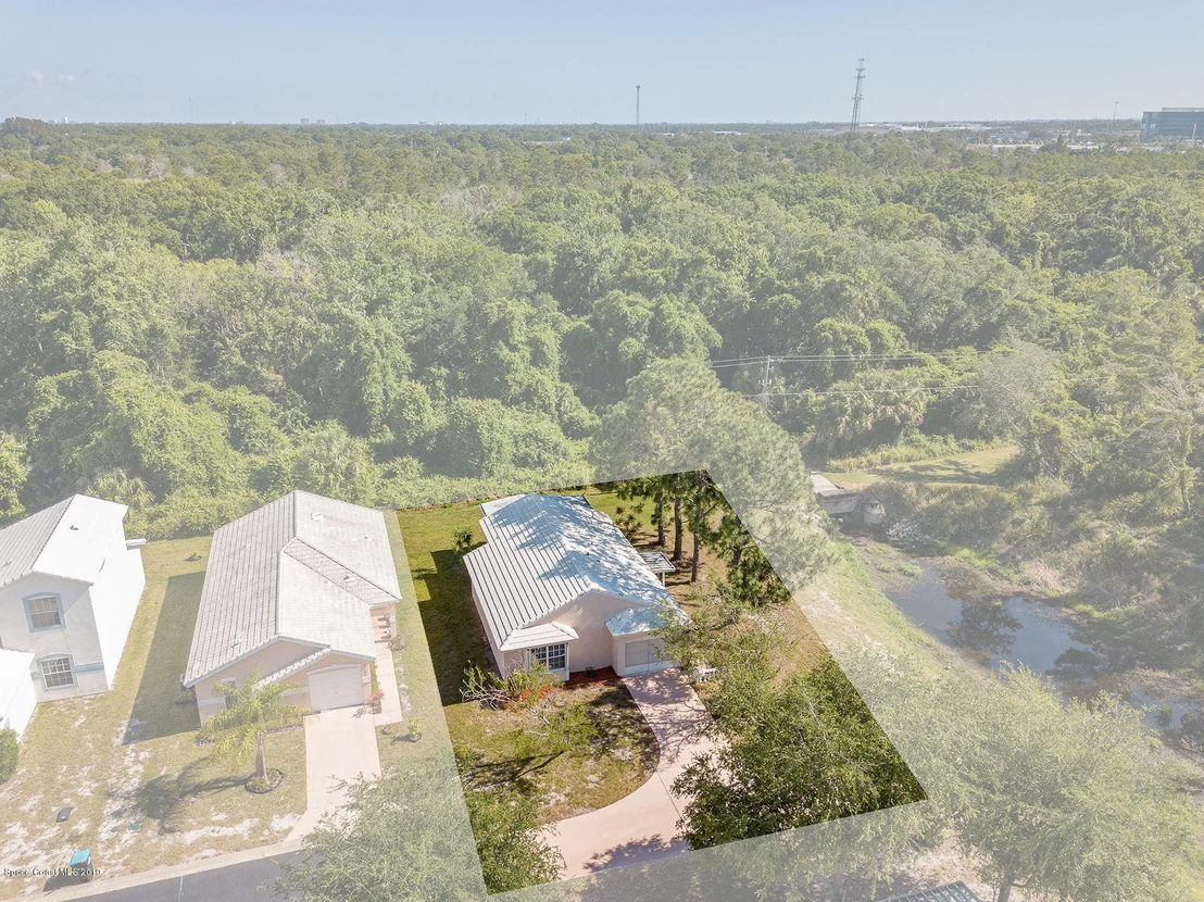 Photo of 1101 Goldenrod Circle NE