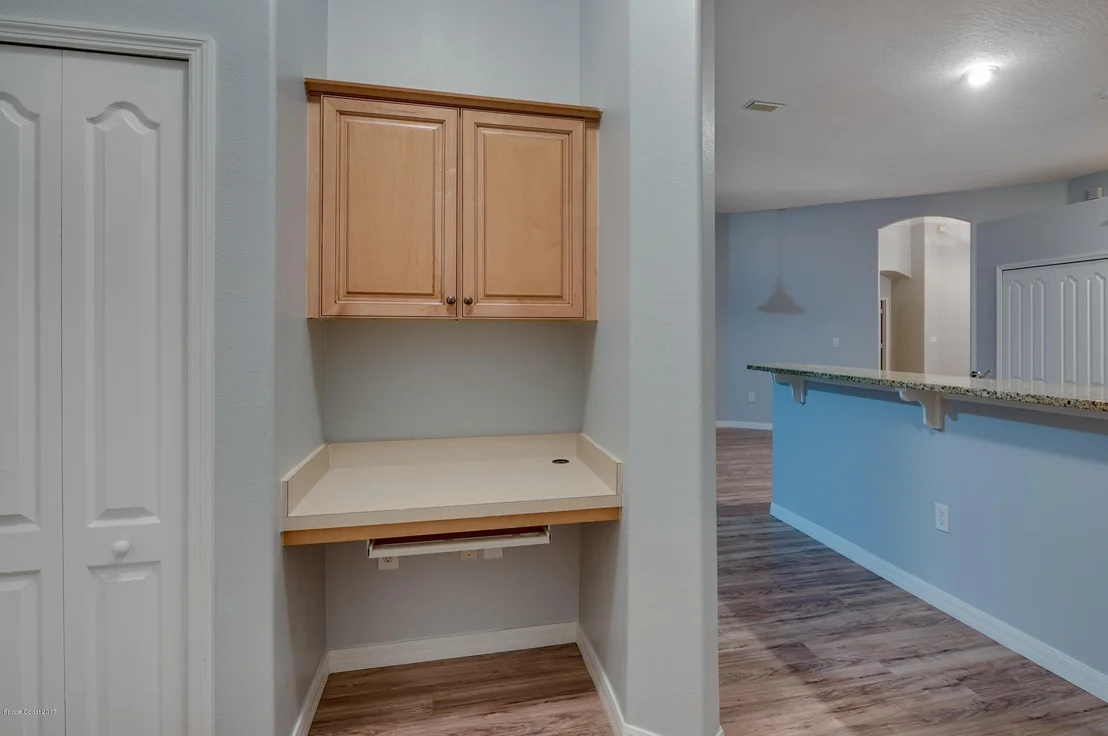Photo of 2118 Windbrook Drive SE
