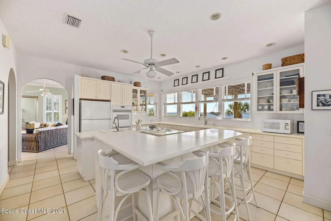 Photo of 176 Bayshore Drive
