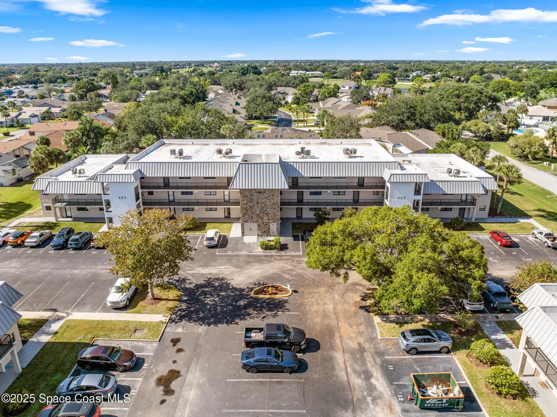 Photo of Unit 1127 at 325 Tangle Run Boulevard