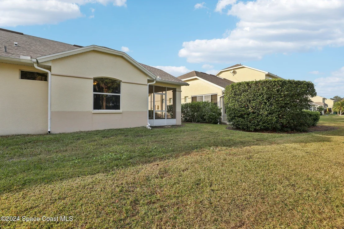 Photo of 1969 Golf Vista Boulevard