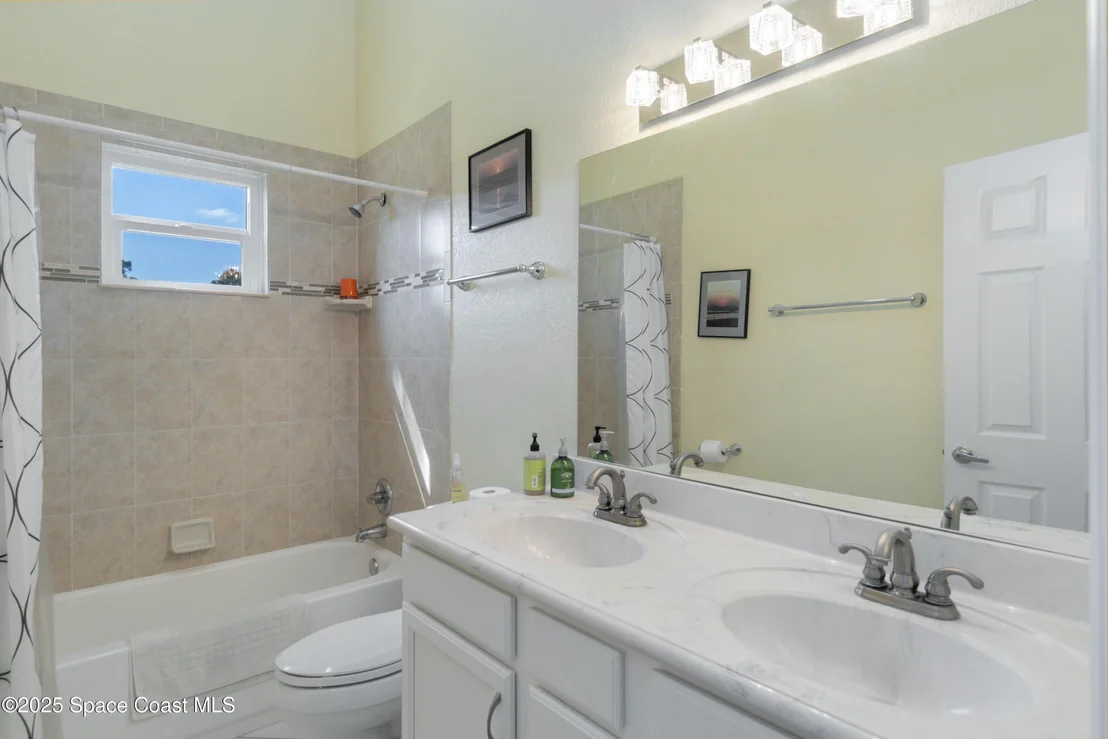Photo of 5595 Eagle Way