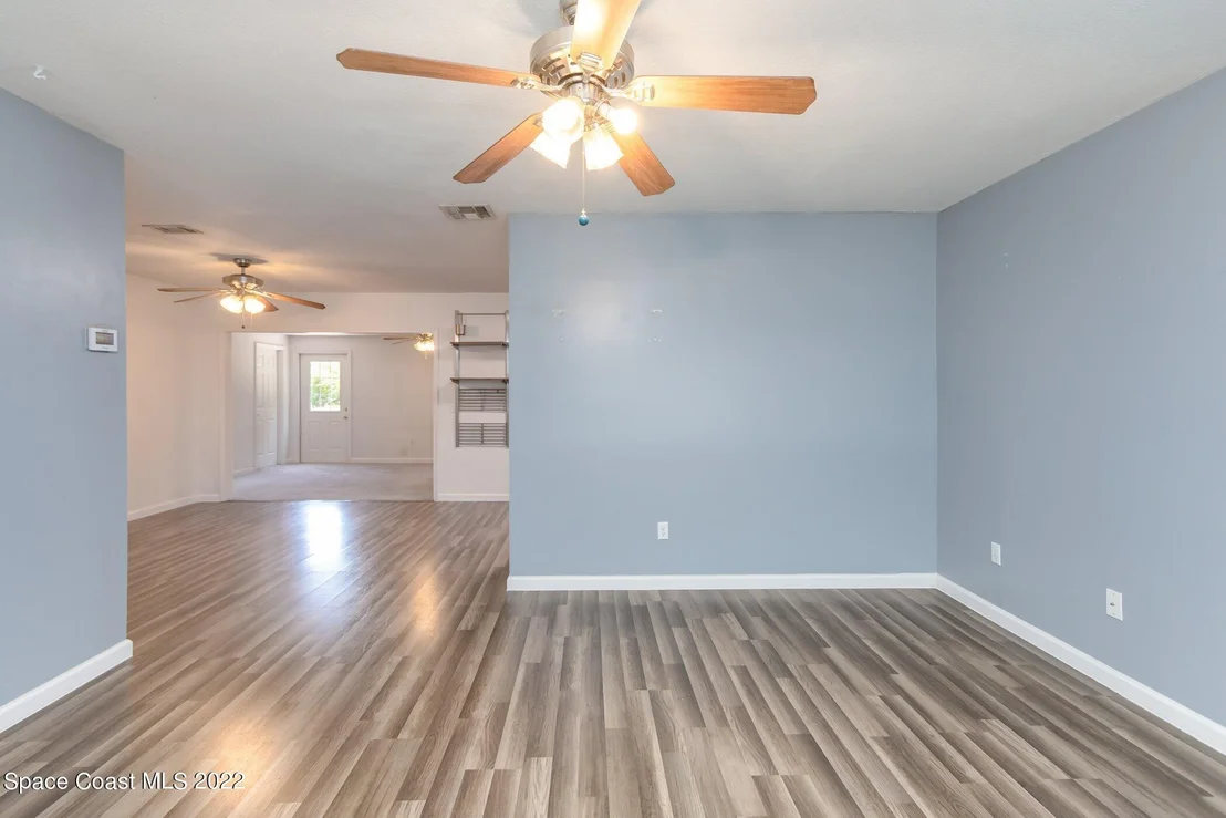 Photo of 1301 Freil Road NE