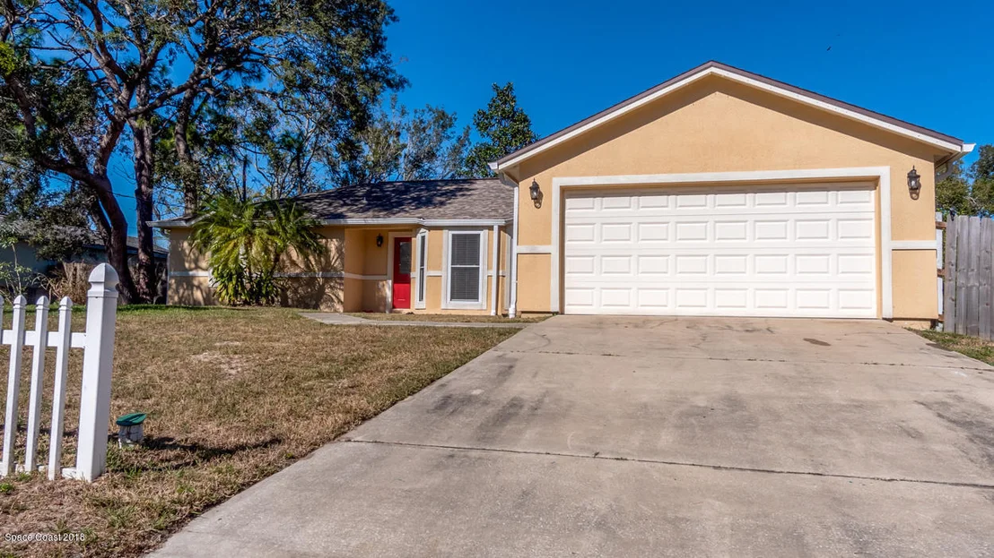 Photo of 4220 Mac Tavish Street