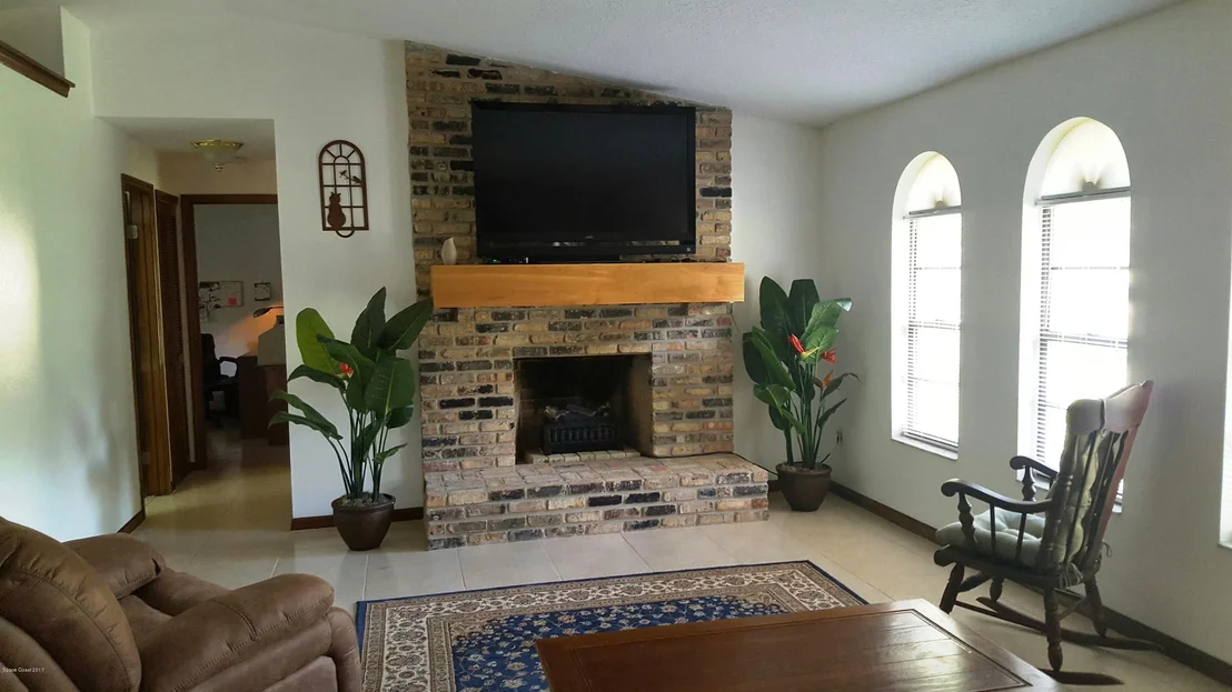 Photo of 1645 Fallon Boulevard NE